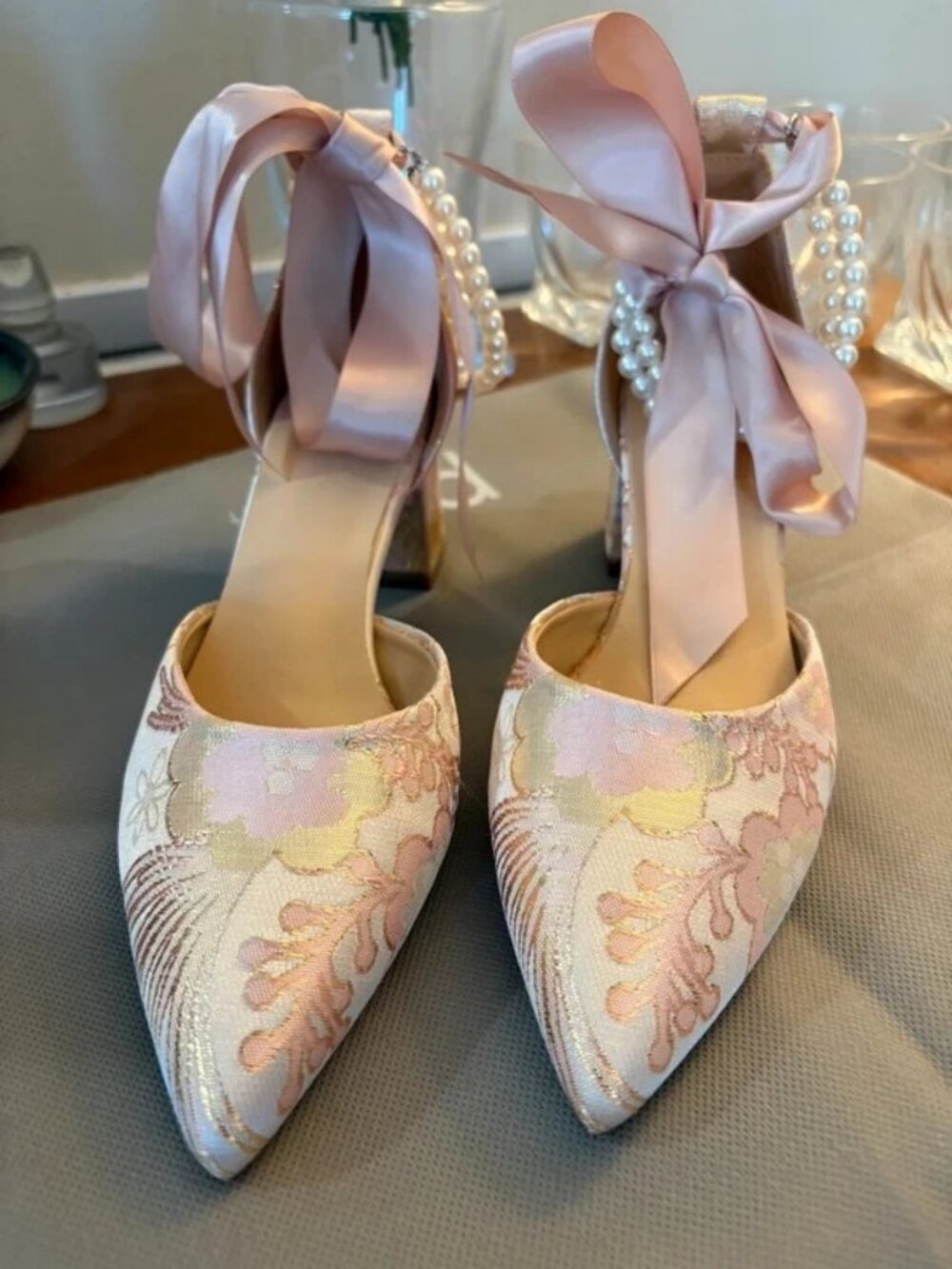 As 7.5 Rococo style 2inch heels